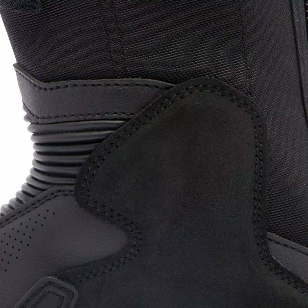DAINESE AXIAL 2 AIR MOTORCYCLE RACING SUMMER BOOTS