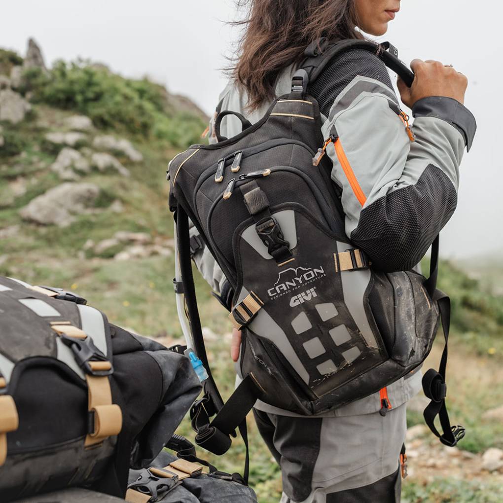 GIVI GRT731 CANYON ENDURO MOTORCYCLE BACKPACK - 12L