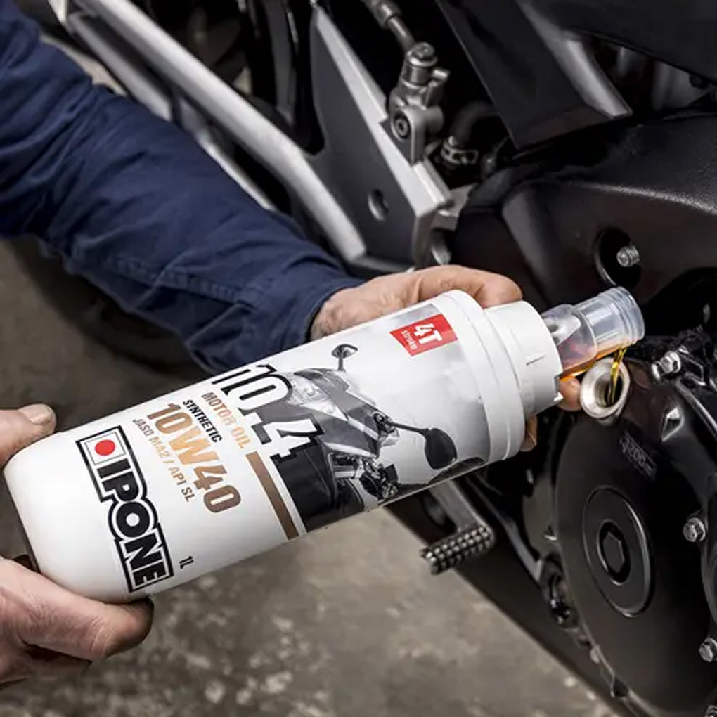 IPONE 10.4 10W-40 SEMI-SYNTHETIC MOTORCYCLE ENGINE OIL - 1L