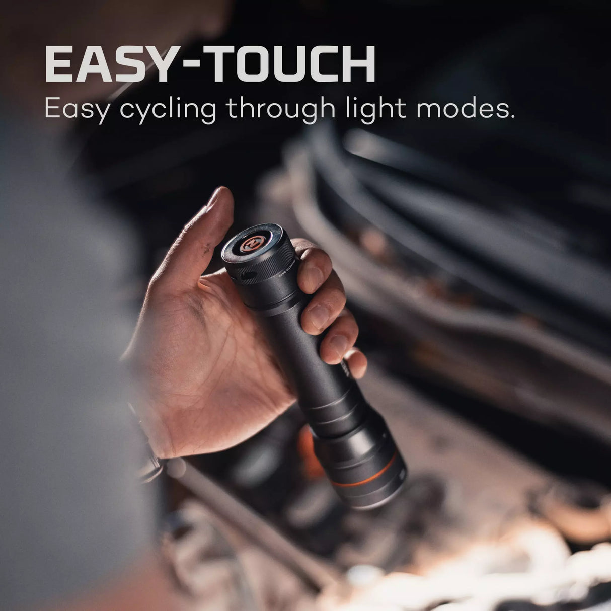 NEBO NEWTON 1000 LUMEN FLASHLIGHT