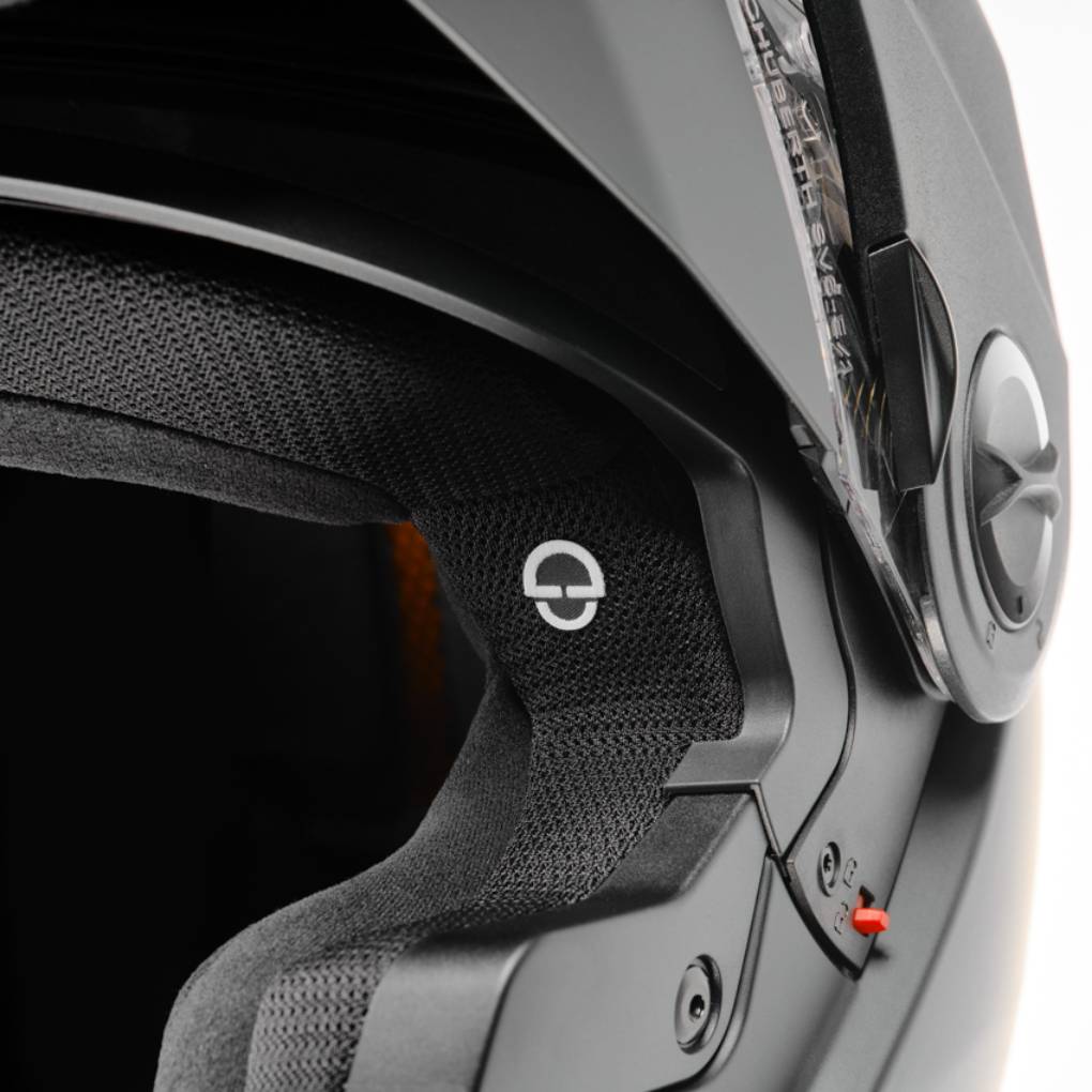 SCHUBERTH E2 MODULAR MOTORCYCLE HELMET