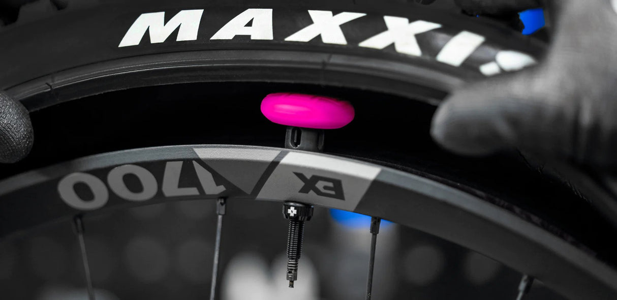 MUC-OFF STEALTH TUBELESS TAG HOLDER