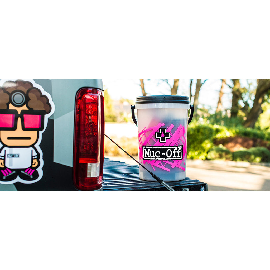 MUC-OFF BIKE DIRT BUCKET WITH FILTH FILTER BUNDLE
