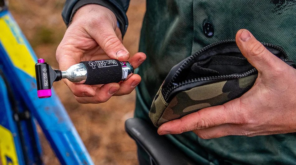 MUC-OFF BIKE CO2 CARTRIDGE ROAD