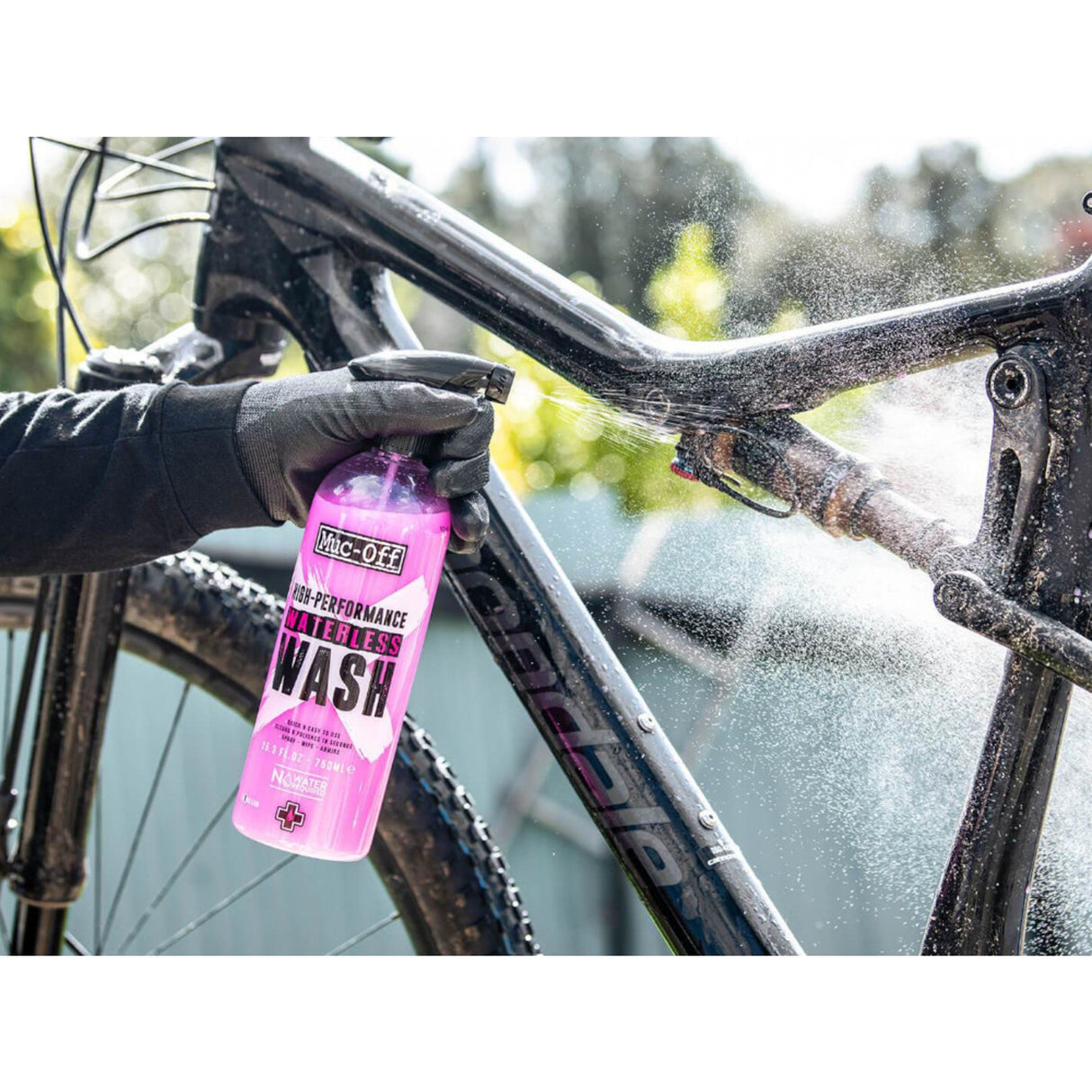 MUC-OFF PERFORMANCE WATERLESS WASH (750ML)