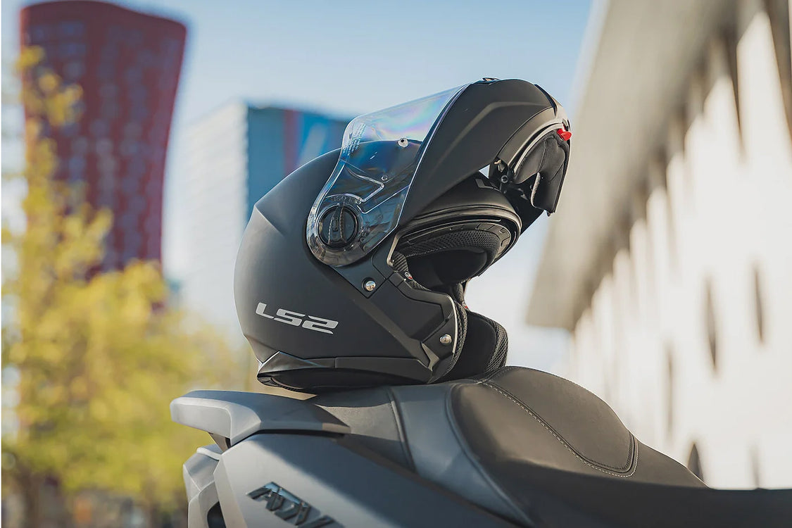 LS2 FF908 STROBE II MOTORCYCLE MODULAR HELMET – Motoworld Philippines