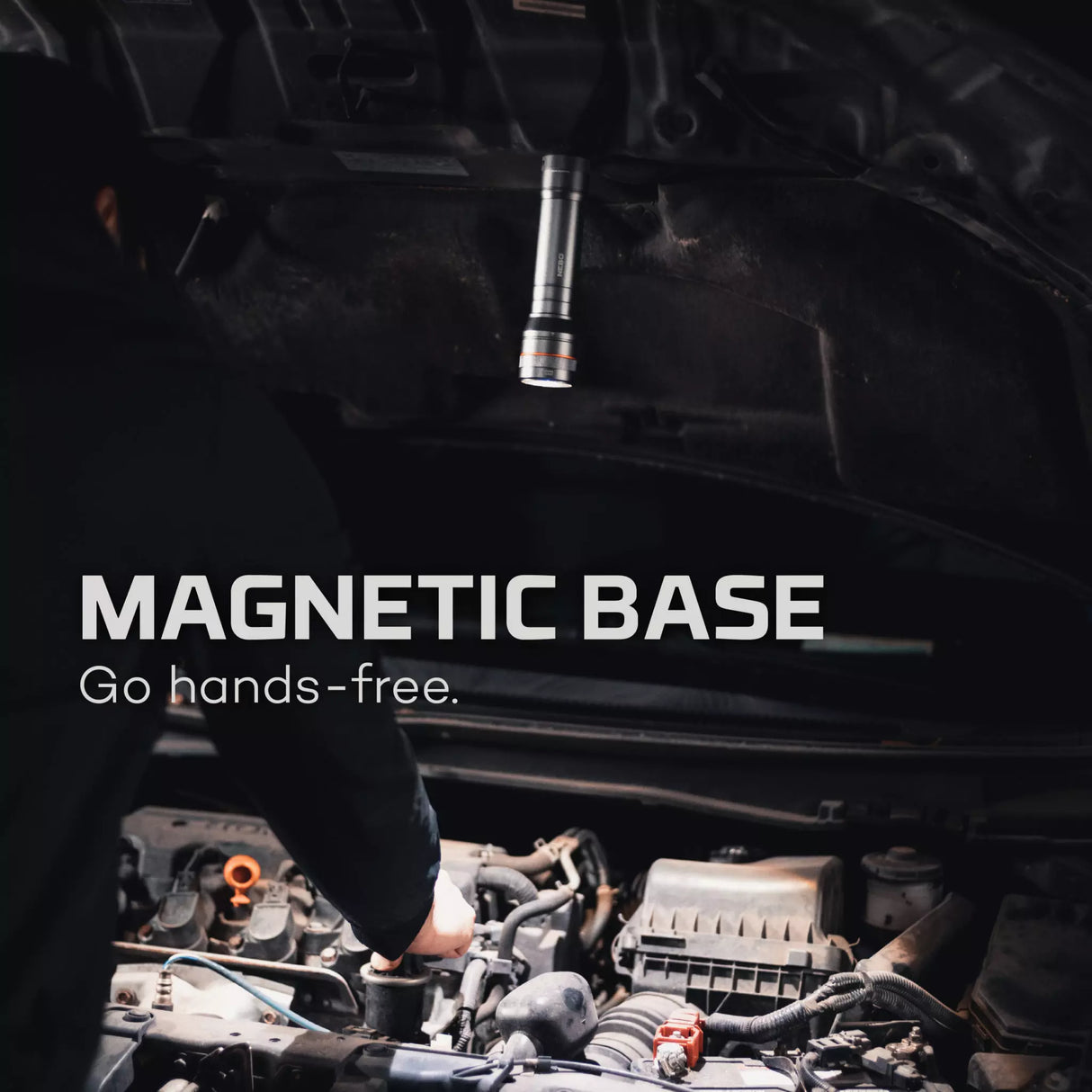 NEBO NEWTON 1000 LUMEN FLASHLIGHT